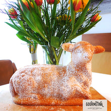 Lade das Bild in den Galerie-Viewer, LEOPOLD · Osterlamm aus Gusseisen